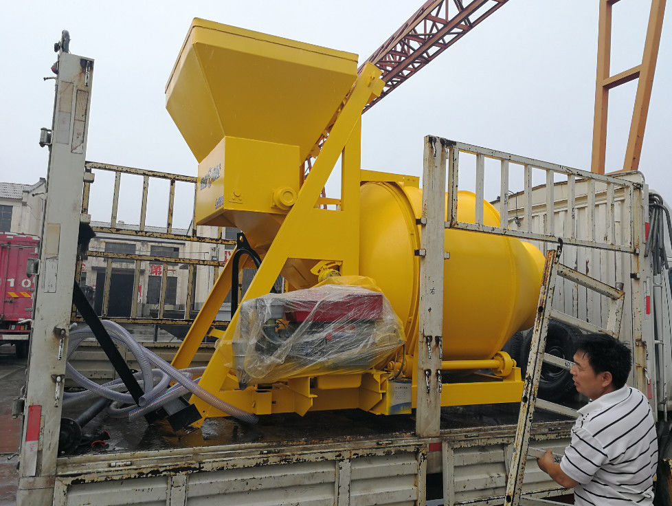 Diesel Engine Concrete Drum Mixer Aggregate Mixing Machine With Wheels